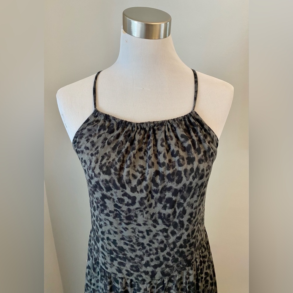 NEW WITHOUT TAGS Old Navy Gray Leopard Print Maxi Dress (NWOT) - Picture 2 of 7